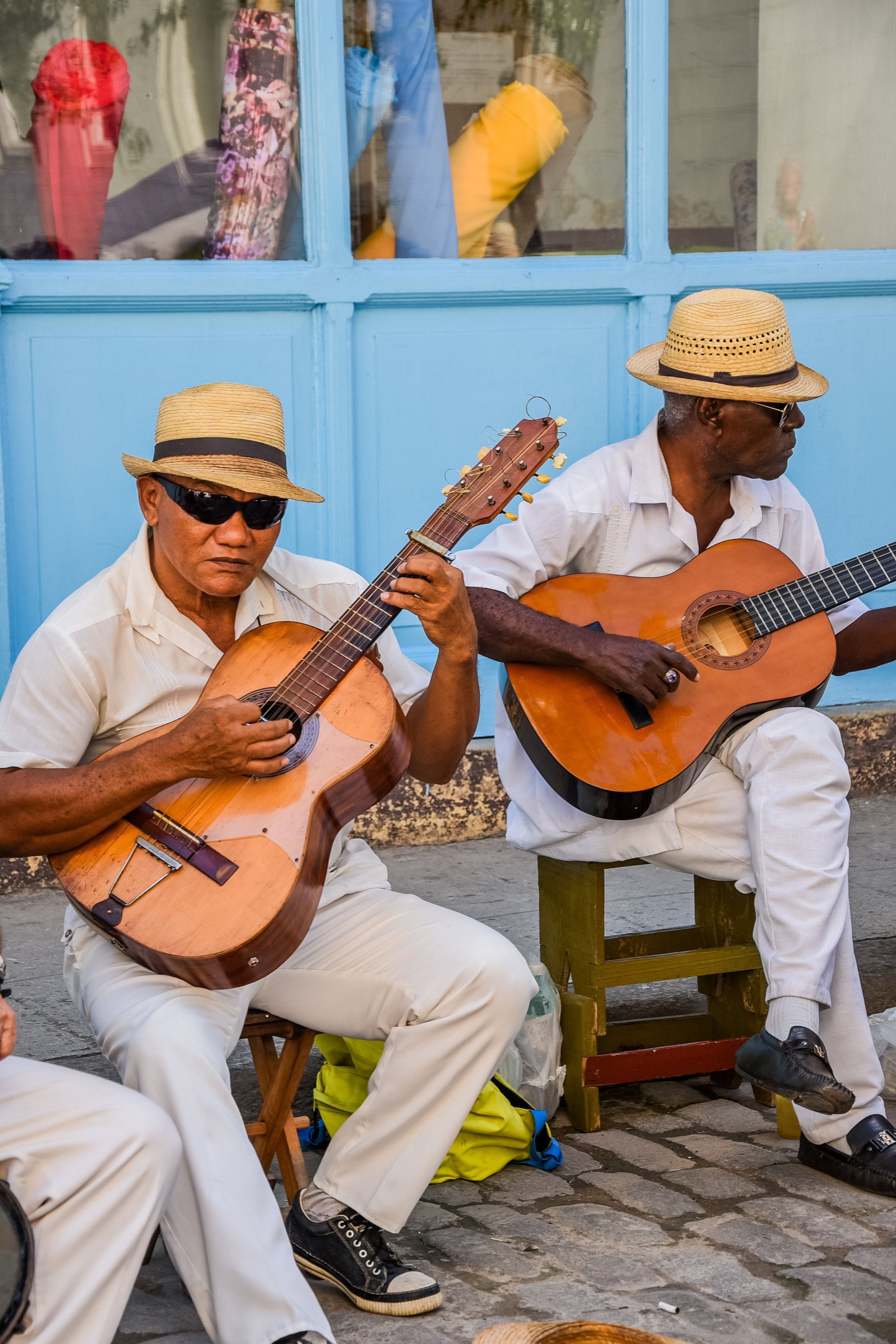 deux-guitares-charles-aznavour